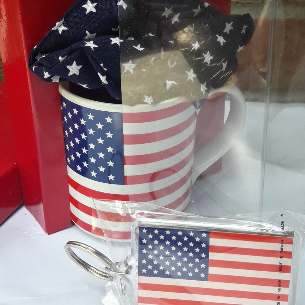 NWT American Flag Gift for him Key Chain Mug Set and Pony Tail Tie Patriot - Picture 7 of 9